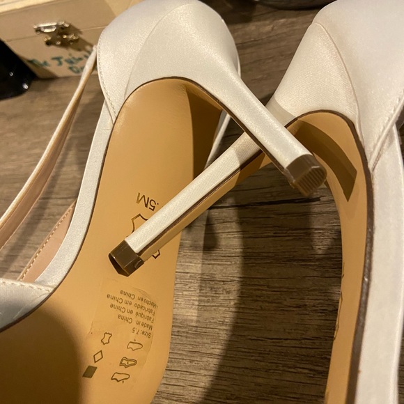 Wedding shoes - Picture 4 of 4